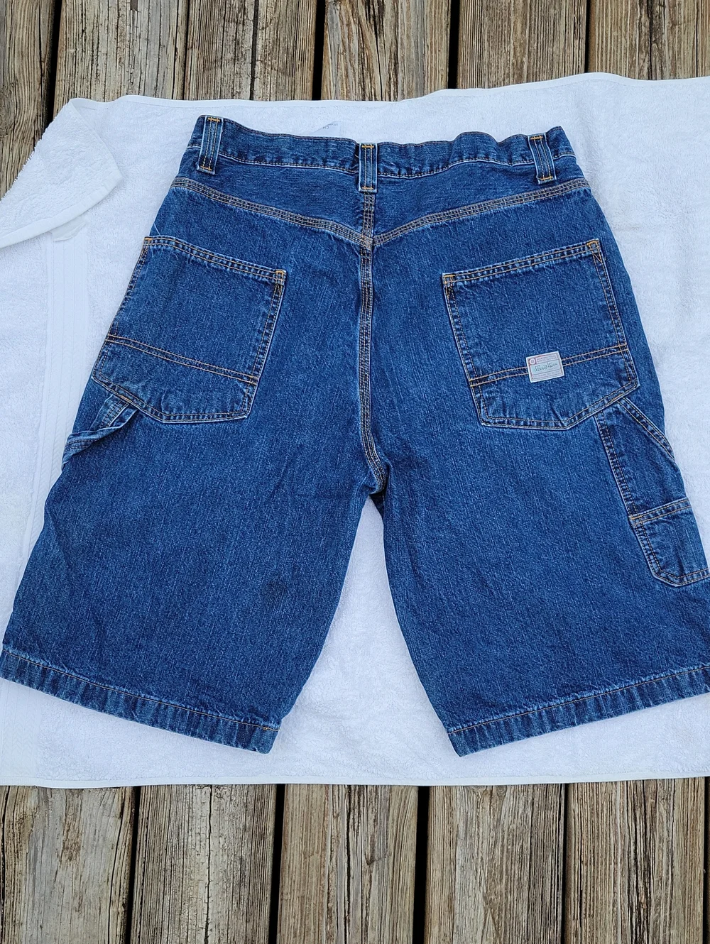 Levi's Medium Wash Blue Denim Jean Carpenter Shorts Sz 34